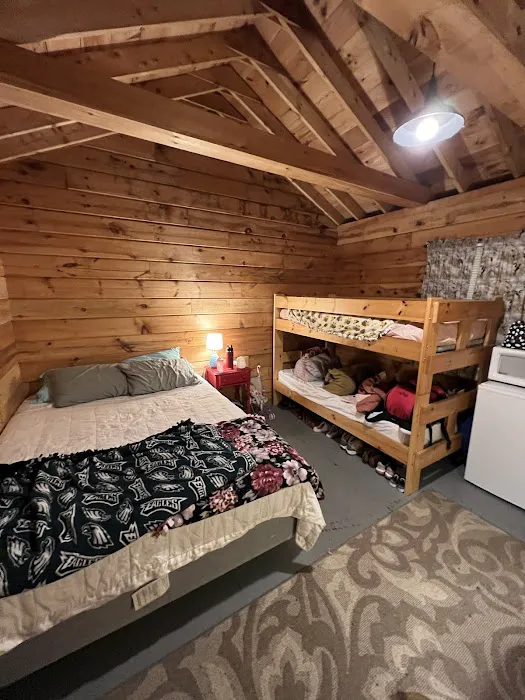 Quietside Campground & Cabins Picture 4