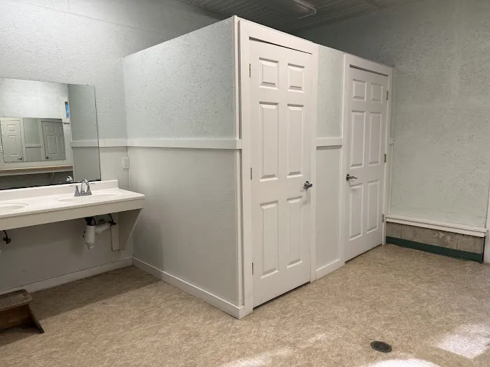 Otter Creek Coin Operated Showers Picture 3
