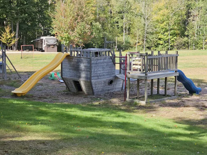 Lake Pemaquid Camping Picture 4