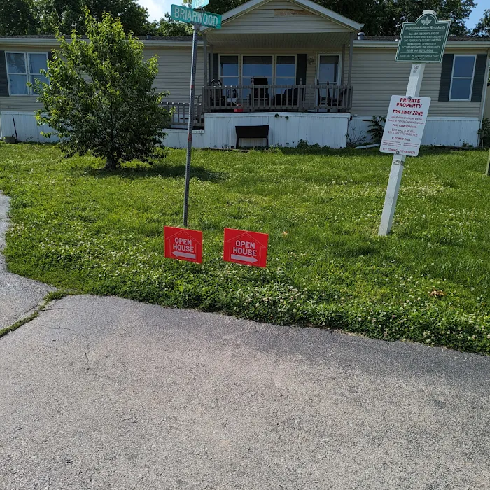 Briarwood Mobile Home Community Picture 2