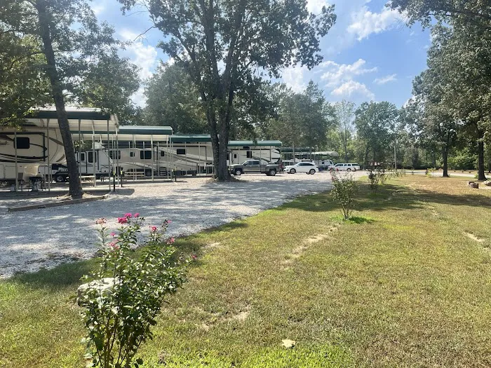 Anglers Choice Rv Park Picture 6