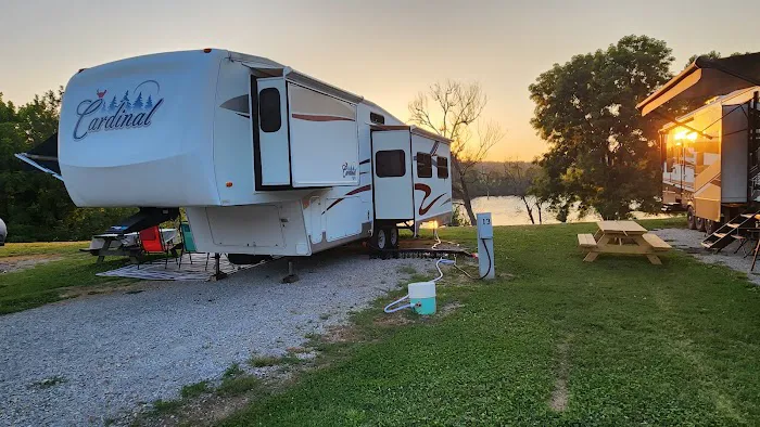 Denton Ferry RV Park & Cabin Rental Picture 8