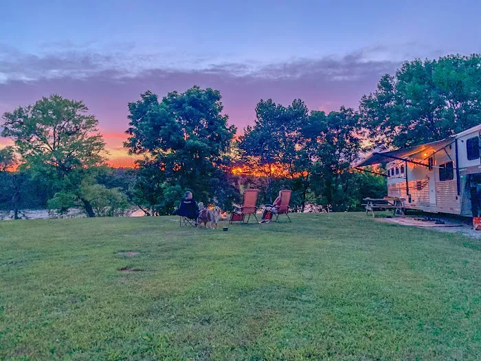 Denton Ferry RV Park & Cabin Rental Picture 2