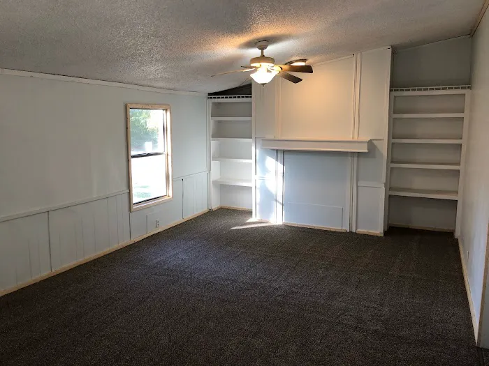 South Court Mobile Home Park Picture 3
