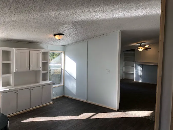South Court Mobile Home Park Picture 6