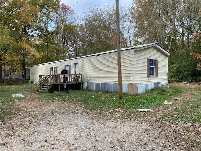 South Court Mobile Home Park Picture 9