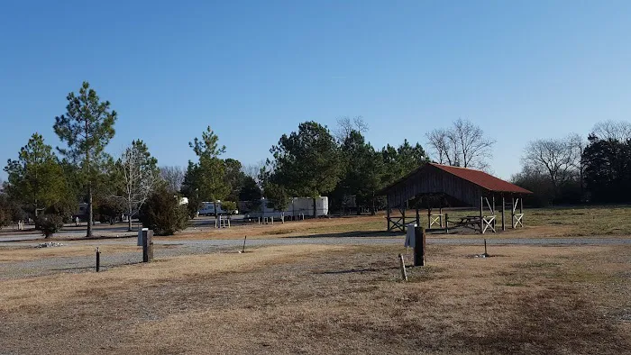 Rustic Pines RV Park Picture 4