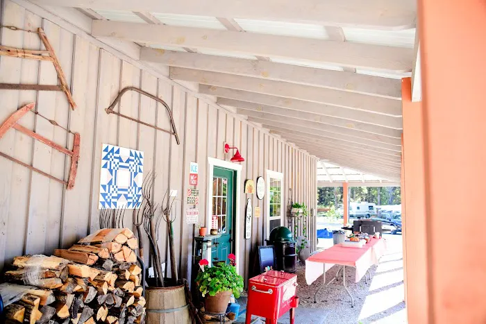 Mt Olive Mercantile Picture 9