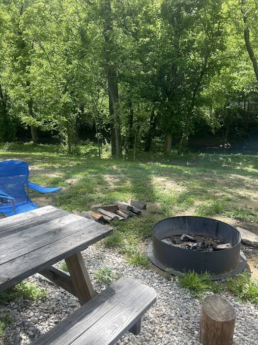 119 Rivers Edge Campground Picture 3