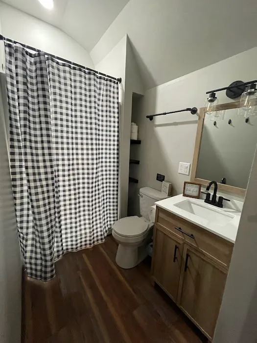 Hillbilly Rentals Resort & Campground Picture 9