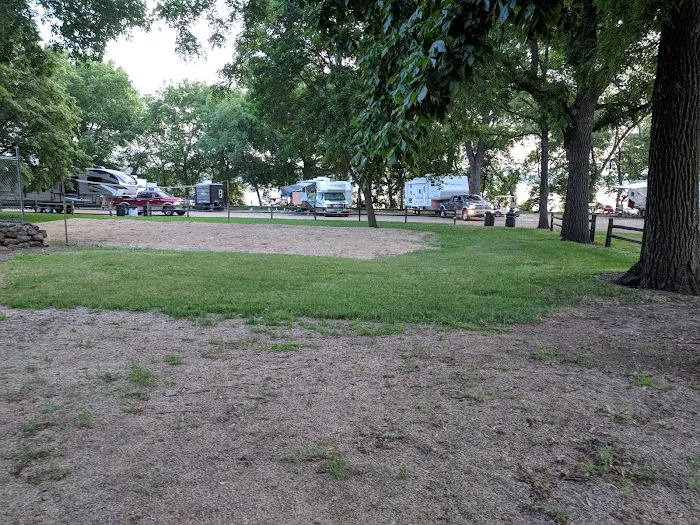 Lakeshore RV Park Picture 4