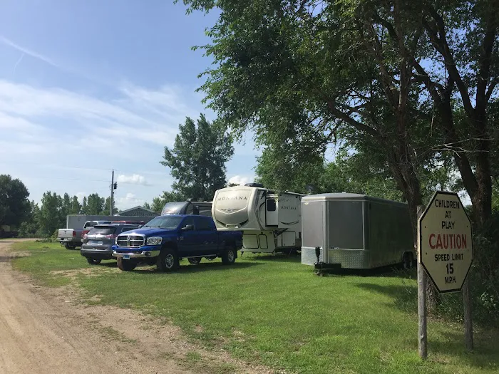 Hansen's Loop RV & Mobile Home Park Picture 10