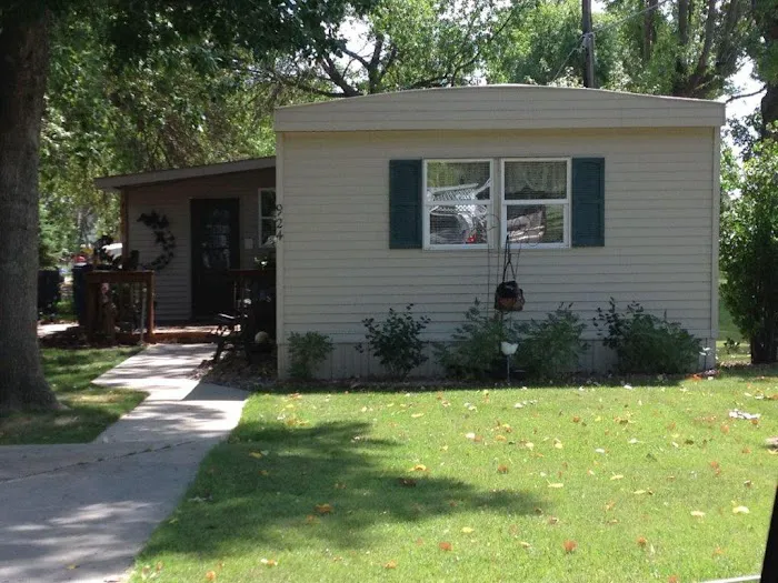 Town & Country Mobile Home Park Picture 6