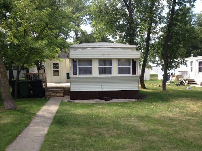 Town & Country Mobile Home Park Picture 3