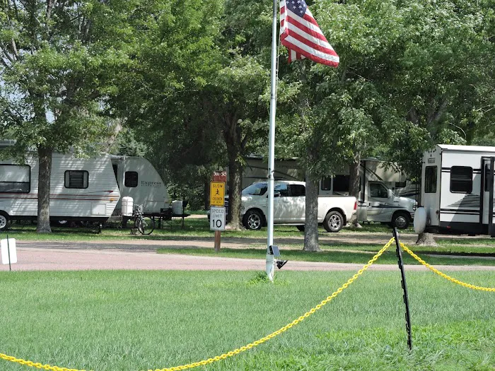 R & R Campground and RV Park Picture 10