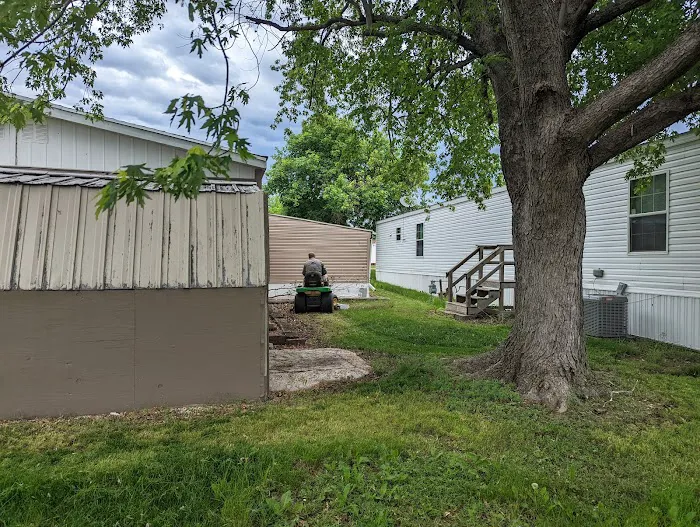 Middle Border Estates Picture 1
