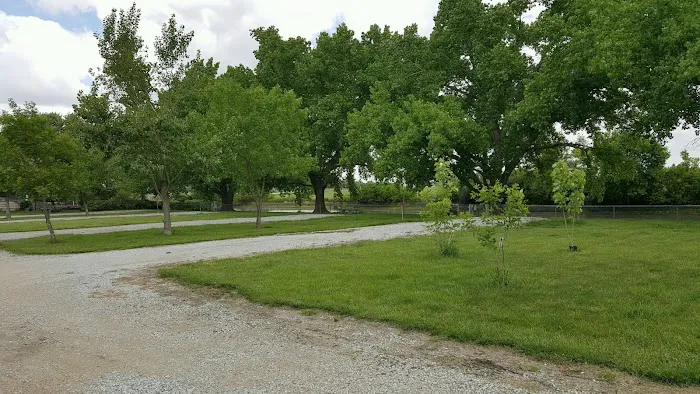 Lakeshore RV Park Picture 3