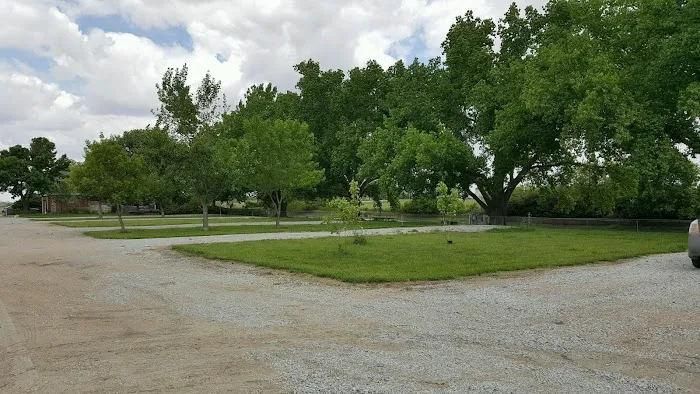 Lakeshore RV Park Picture 10