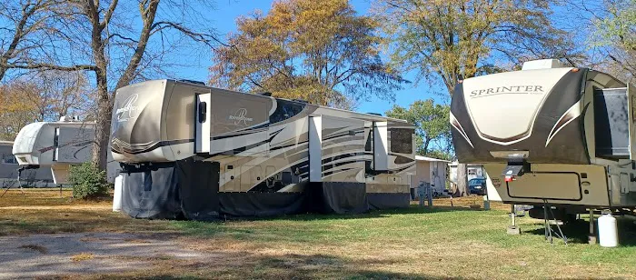 Smitty's RV Park Picture 5
