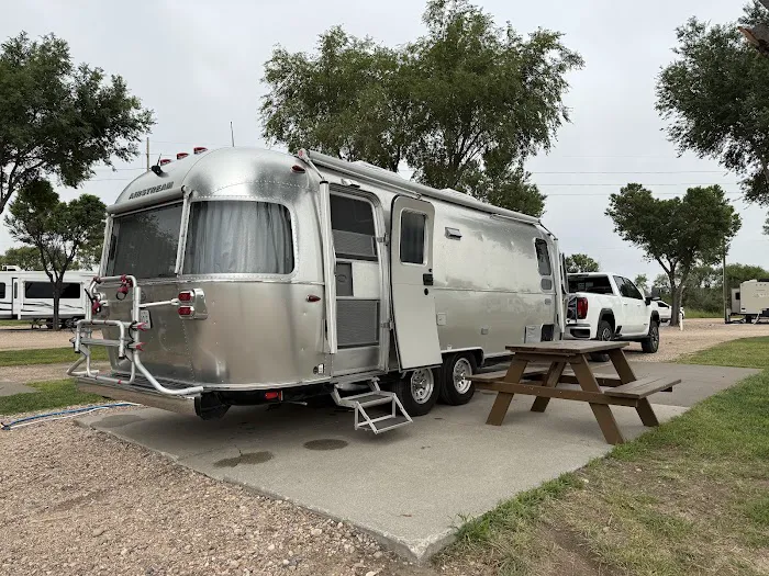 Kearney RV Park & Campground Picture 2