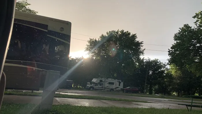 Airport Park Campground Picture 10