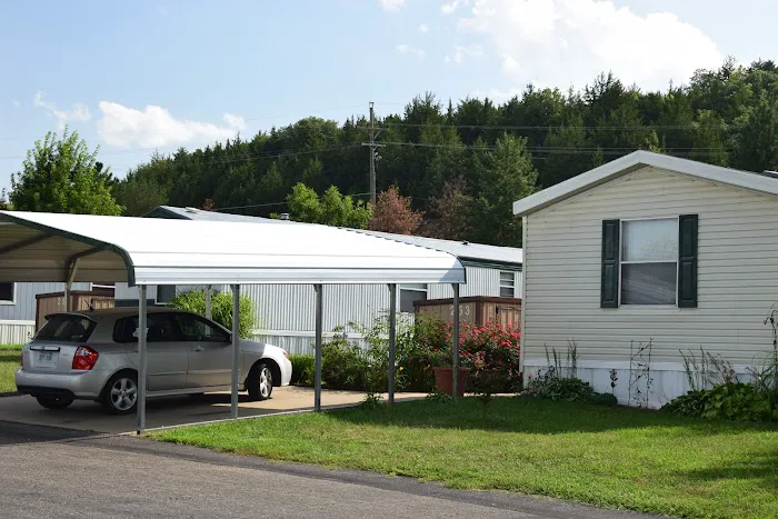 Riverchase Manufactured Home Community Picture 1