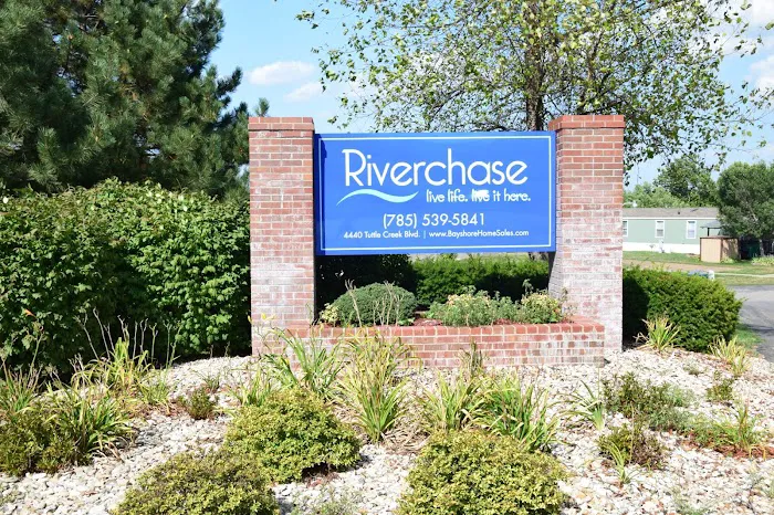 Riverchase Manufactured Home Community Picture 3