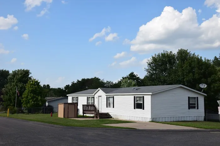 Riverchase Manufactured Home Community Picture 9