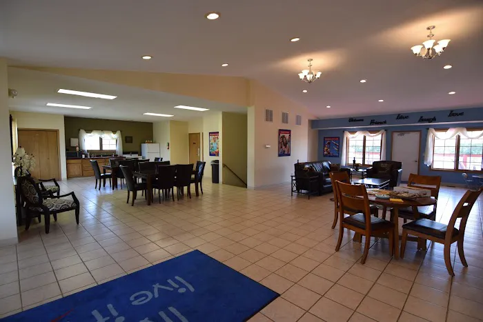 Colonial Gardens Manufactured Home Community Picture 4