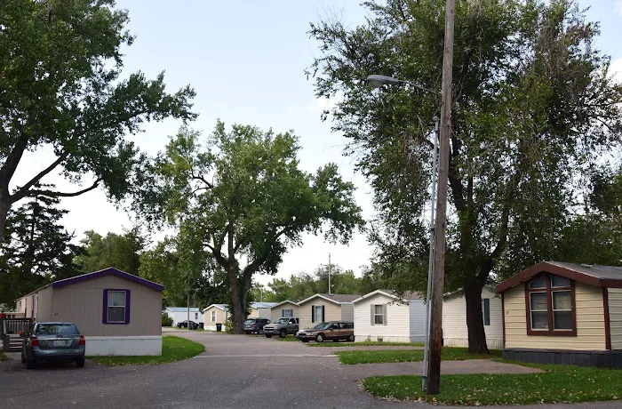 Blue Valley Manufactured Home Community Picture 2