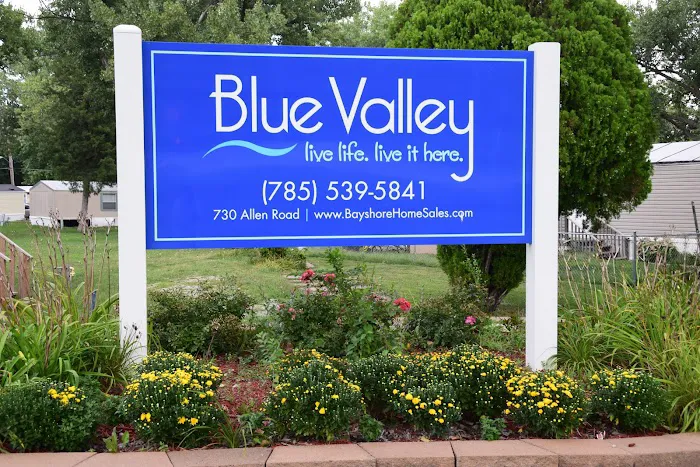 Blue Valley Manufactured Home Community Picture 9