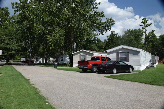 Blue Valley Manufactured Home Community Picture 7