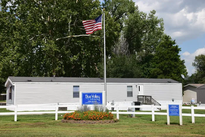 Blue Valley Manufactured Home Community Picture 5