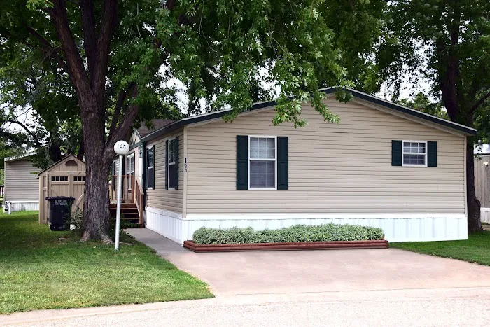 Blue Valley Manufactured Home Community Picture 1