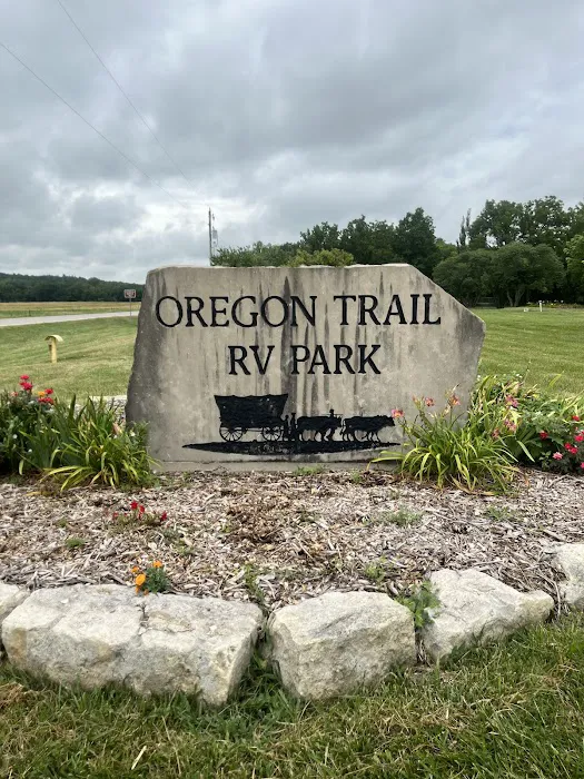Oregon Trail RV Park Picture 8