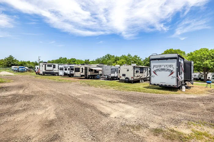 Happy Joy Acres - RV Park & Campground Picture 2
