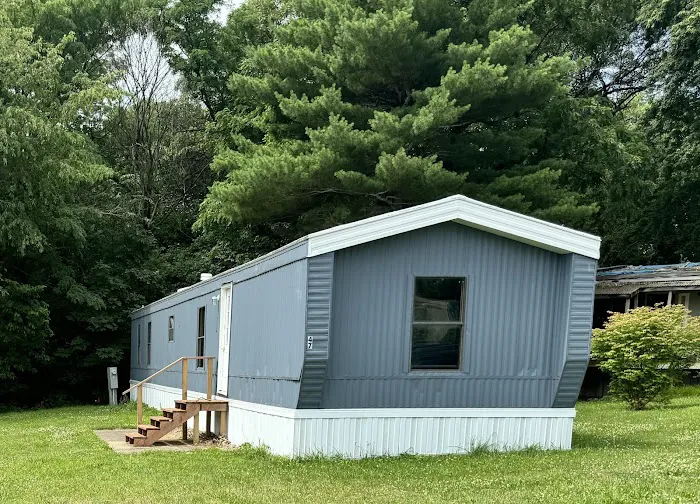 Parkwood North Mobile Home Park Picture 4