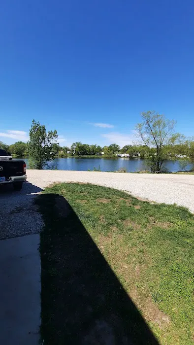 Suncatcher Lake RV Park Picture 4