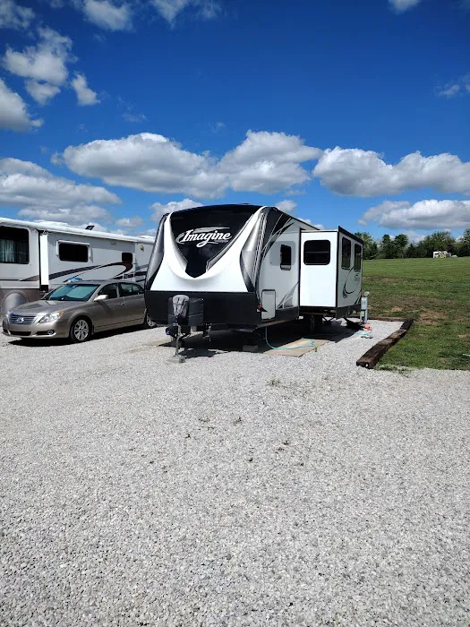 Suncatcher Lake RV Park Picture 7