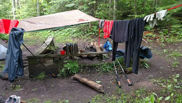 Woodland Caribou Pond Camp Picture 8