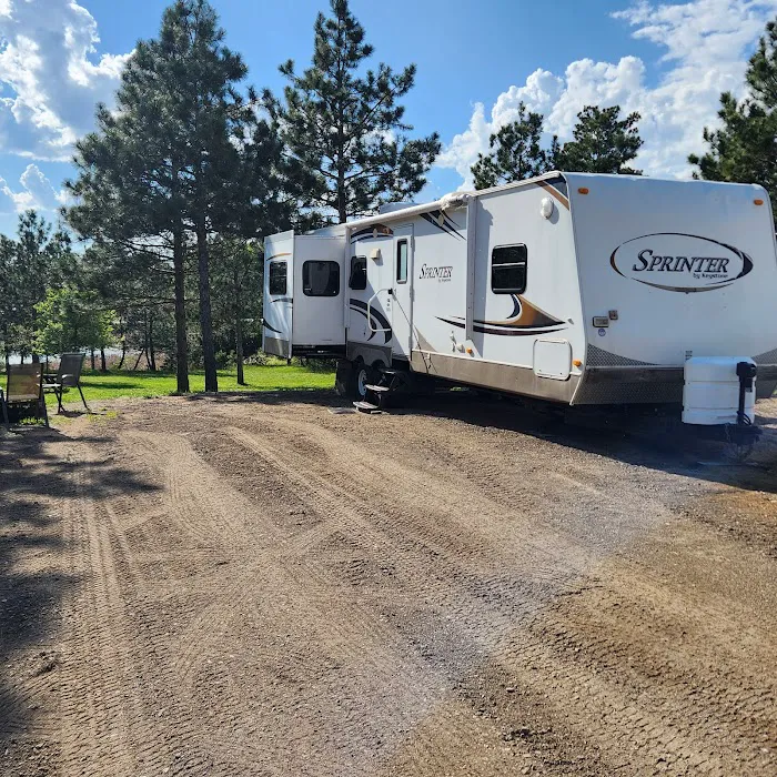 Daisy lake RV Campground Picture 6