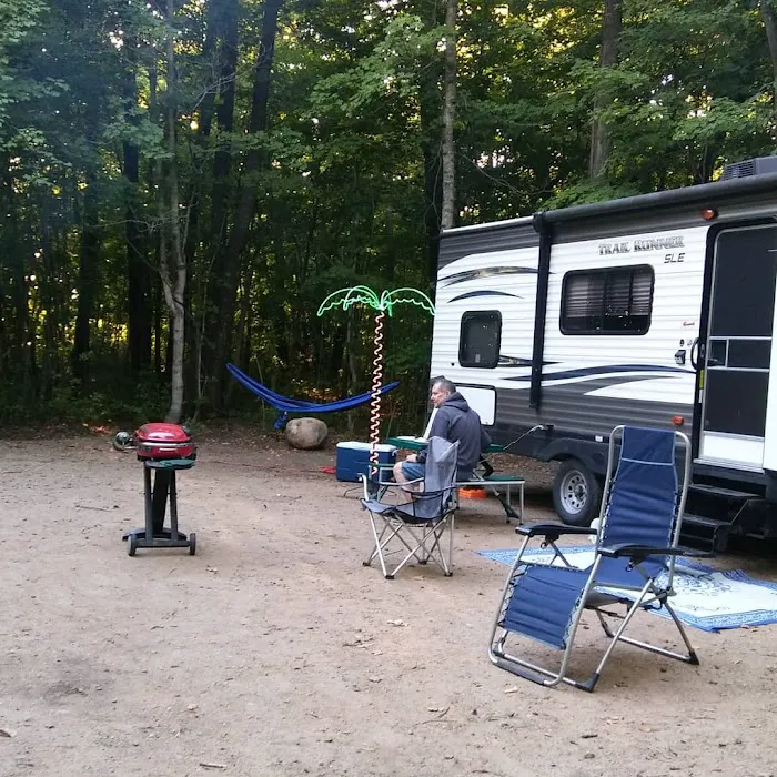 Camper's Paradise Office Picture 10