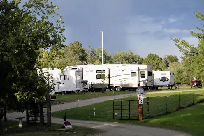Heartland Trailside (RV Park, Mini Golf, Ice Cream) Picture 9