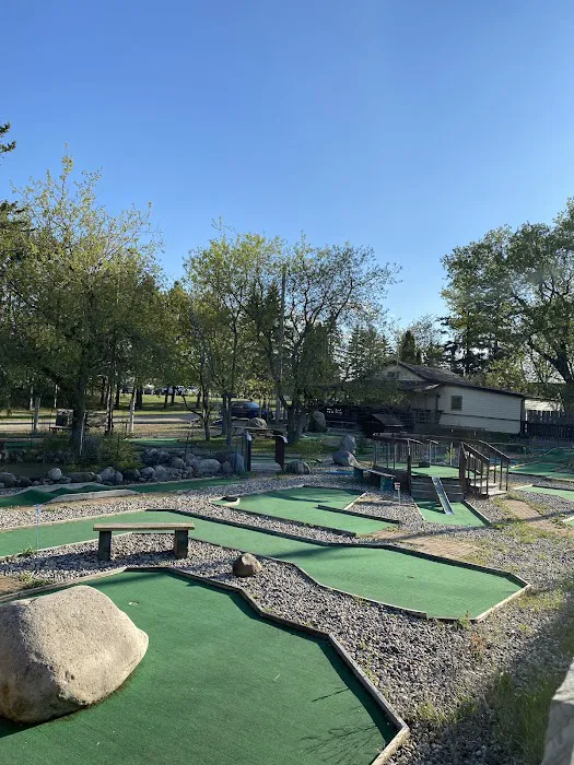 Heartland Trailside (RV Park, Mini Golf, Ice Cream) Picture 4