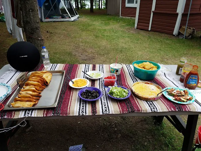 Pleasant Pines Resort and Campground Picture 3
