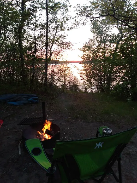 Williams Narrows campground Picture 6