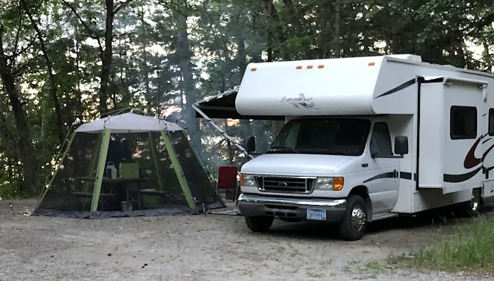 Mosomo Point Campground Picture 4