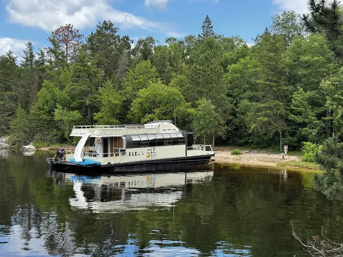 HB Round Bear Island K28 Houseboat Campsite Picture 6