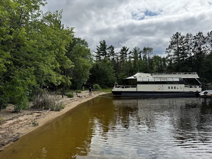 HB Round Bear Island K28 Houseboat Campsite Picture 3