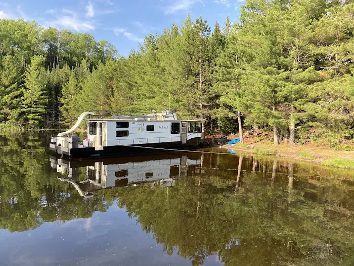 HB Portage Beach K26 Houseboat Campsite Picture 4